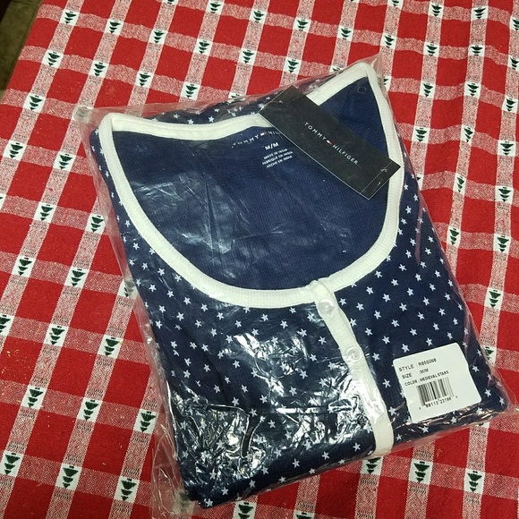 Tommy Hilfiger Other - Tommy Hilfiger 2 piece pajama set
